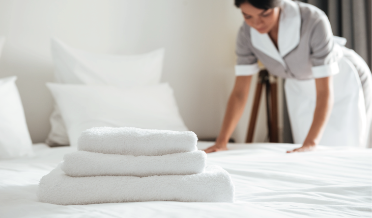 Cameriera ai piani hotel