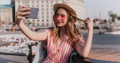 Airbnb esperienze creator locali 2026 impatto hotel italiani