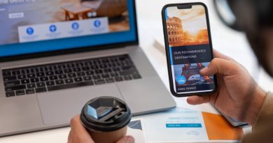 Expedia Intelligent Experience Platform AI distribuzione hotel 2026